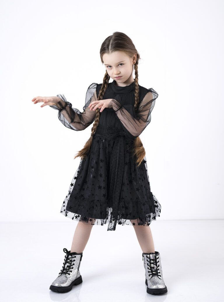 Czarna tiulowa sukienka w stylu Wednesday